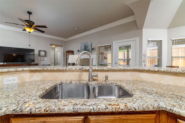 5593 Greenview Court, North Richland Hills, TX 76148