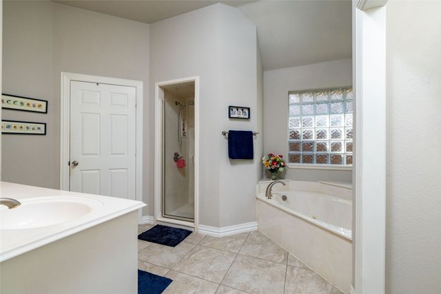 5593 Greenview Court, North Richland Hills, TX 76148