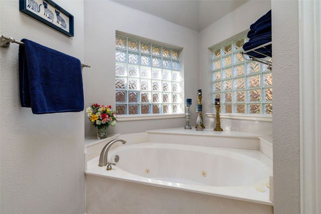 5593 Greenview Court, North Richland Hills, TX 76148