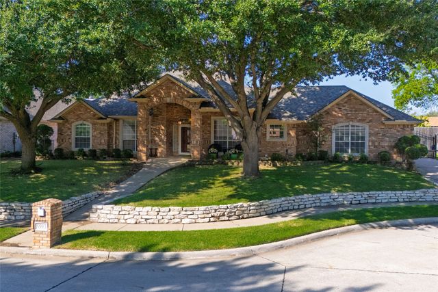 5593 Greenview Court, North Richland Hills, TX 76148