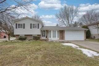 34405 Shorewood Street, Chesterfield Twp, MI 48047