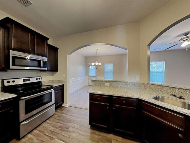 3144 Broadleaf Trail, Fairburn, GA 30213