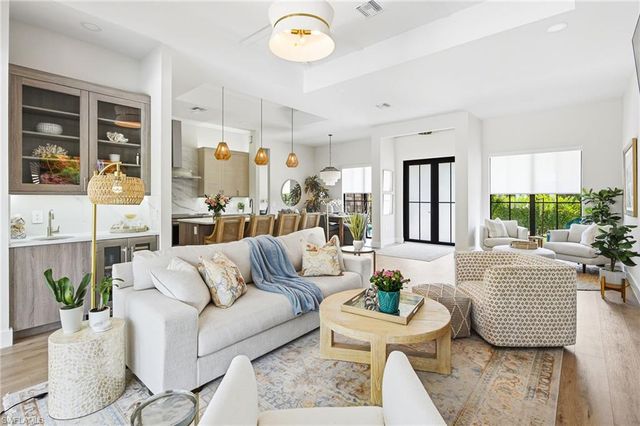 167 Burning Tree DR, Naples, FL 34105
