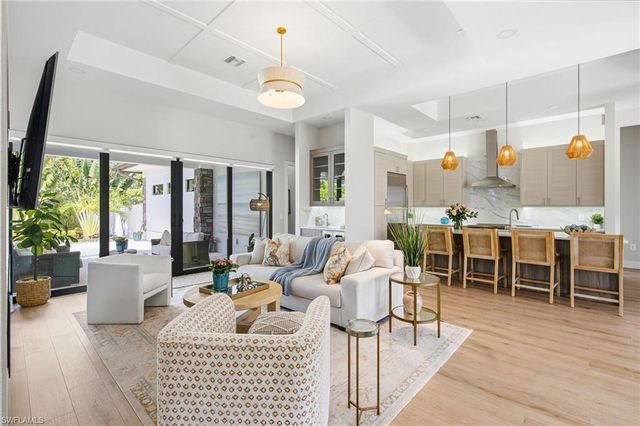 167 Burning Tree DR, Naples, FL 34105