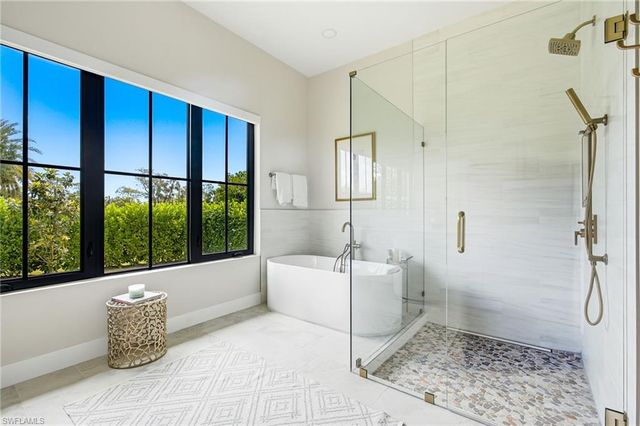 167 Burning Tree DR, Naples, FL 34105