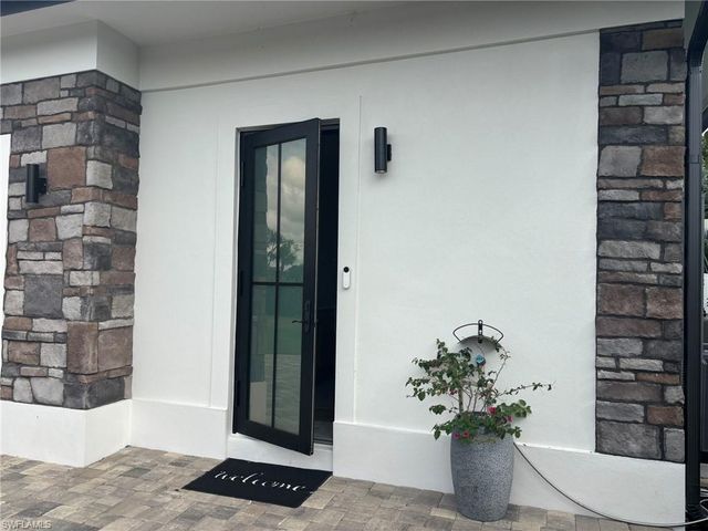 167 Burning Tree DR, Naples, FL 34105