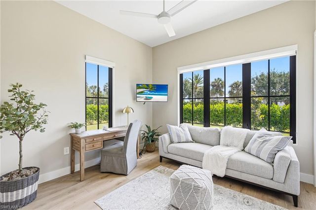 167 Burning Tree DR, Naples, FL 34105