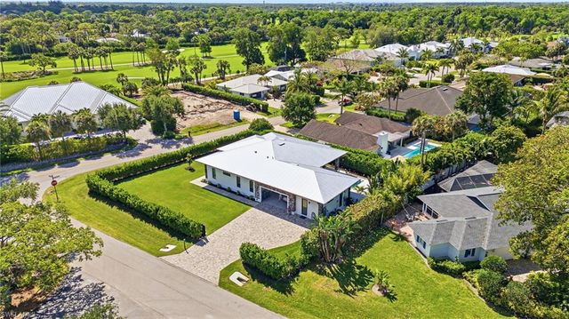 167 Burning Tree DR, Naples, FL 34105