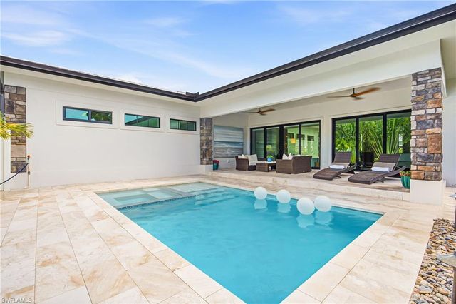 167 Burning Tree DR, Naples, FL 34105