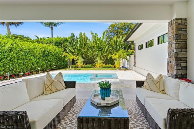 167 Burning Tree DR, Naples, FL 34105