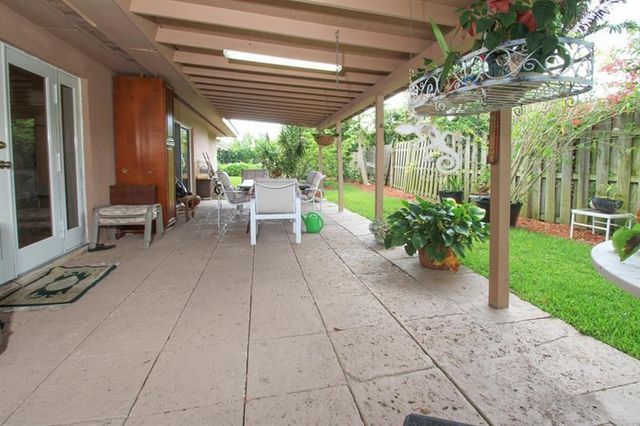 98 Seminole Lane, Boca Raton, FL 33487