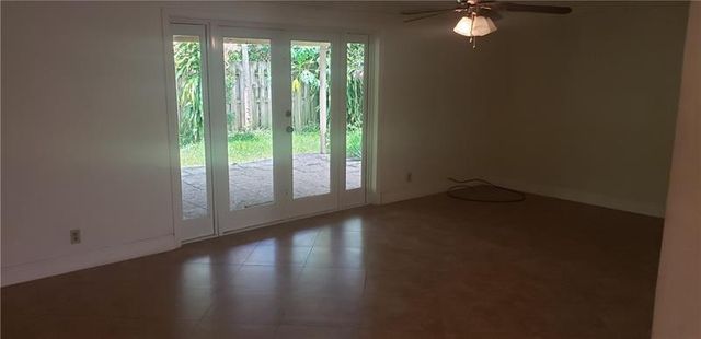 98 Seminole Lane, Boca Raton, FL 33487