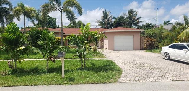 98 Seminole Lane, Boca Raton, FL 33487
