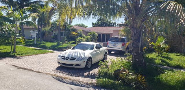 98 Seminole Lane, Boca Raton, FL 33487