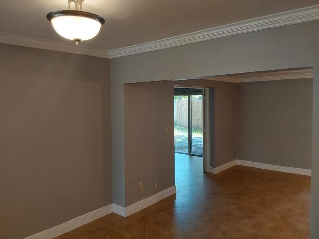 98 Seminole Lane, Boca Raton, FL 33487