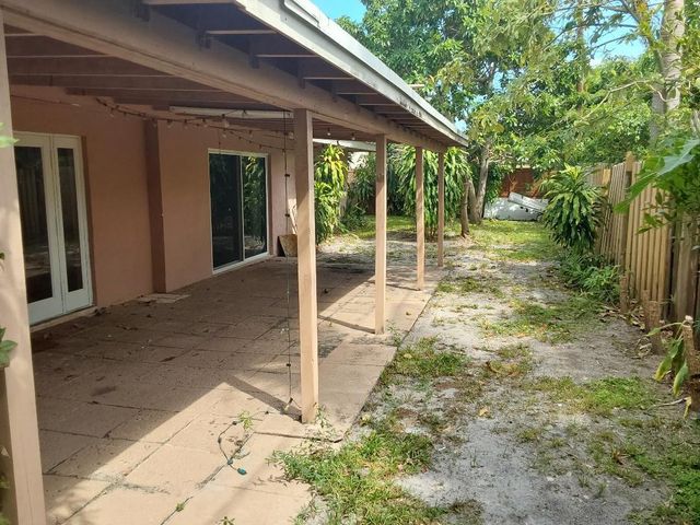 98 Seminole Lane, Boca Raton, FL 33487