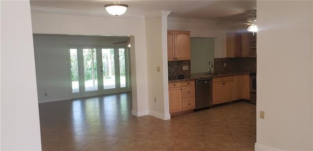 98 Seminole Lane, Boca Raton, FL 33487