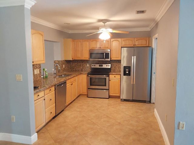 98 Seminole Lane, Boca Raton, FL 33487