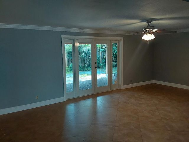 98 Seminole Lane, Boca Raton, FL 33487