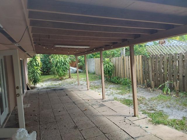 98 Seminole Lane, Boca Raton, FL 33487
