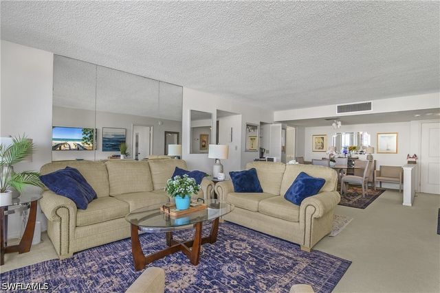 4005 Gulf Shore BLVD N 605, Naples, FL 34103