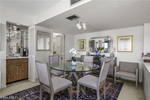4005 Gulf Shore BLVD N 605, Naples, FL 34103