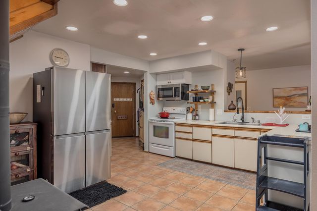 2571 DOC JOHN DRIVE, Fairbanks, AK 99709
