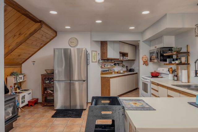 2571 DOC JOHN DRIVE, Fairbanks, AK 99709