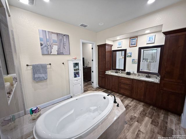 246 Cibolo Way, La Vernia, TX 78121