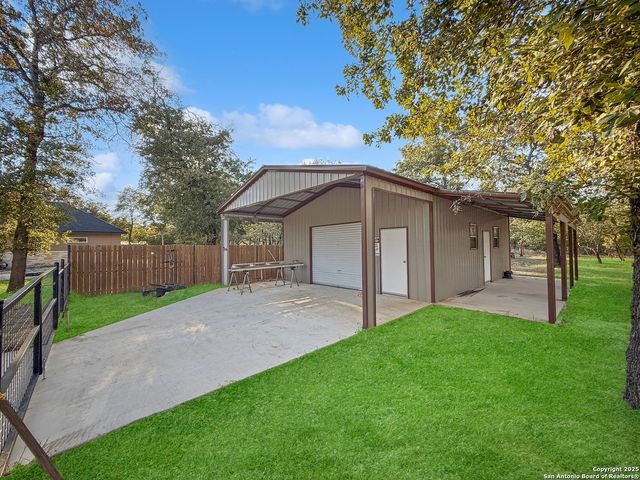 246 Cibolo Way, La Vernia, TX 78121