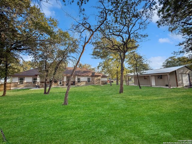 246 Cibolo Way, La Vernia, TX 78121