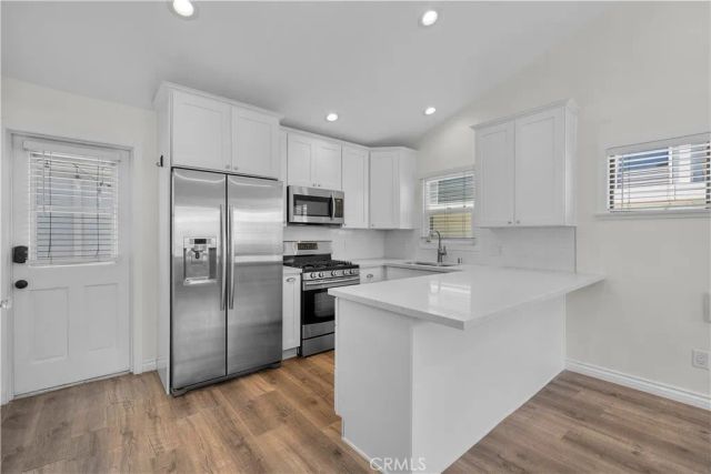 1430 Bonnie Brae Street, Hermosa Beach, CA 90254