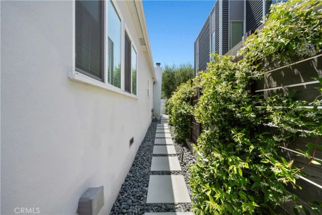 1430 Bonnie Brae Street, Hermosa Beach, CA 90254
