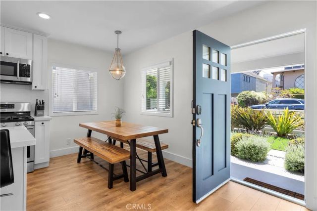 1430 Bonnie Brae Street, Hermosa Beach, CA 90254