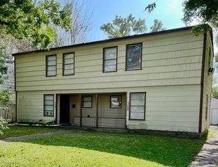 1209 2nd Avenue N, Texas City, TX 77590