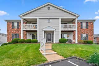 2 Berview Circle H, St Louis, MO 63129