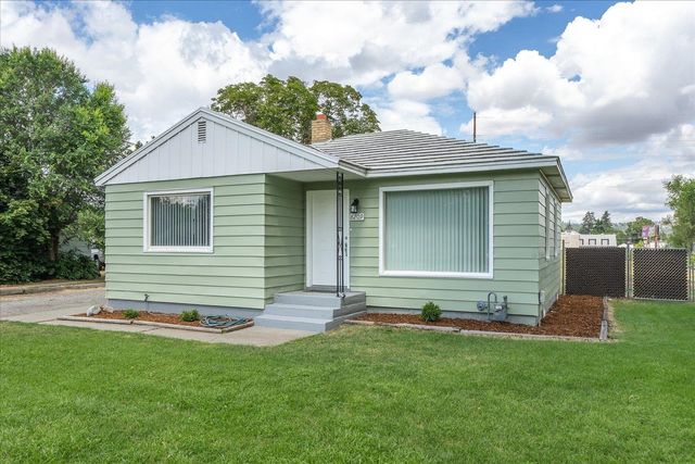 8209 E Knox Ave, Spokane Valley, WA 99212