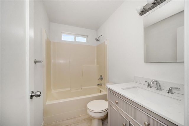 8209 E Knox Ave, Spokane Valley, WA 99212