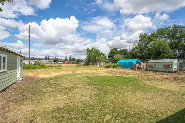 8209 E Knox Ave, Spokane Valley, WA 99212