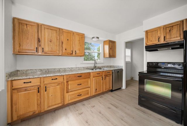 8209 E Knox Ave, Spokane Valley, WA 99212