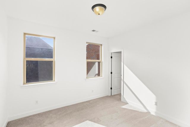 145 Ashcrest Pt, Hendersonville, TN 37075