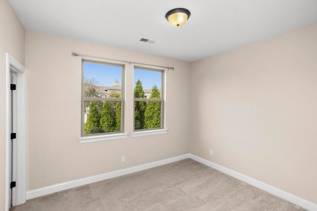 145 Ashcrest Pt, Hendersonville, TN 37075