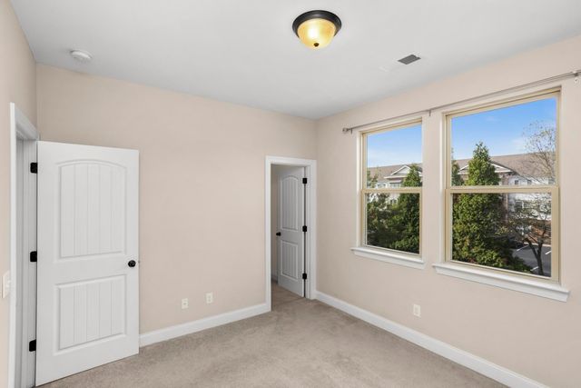 145 Ashcrest Pt, Hendersonville, TN 37075