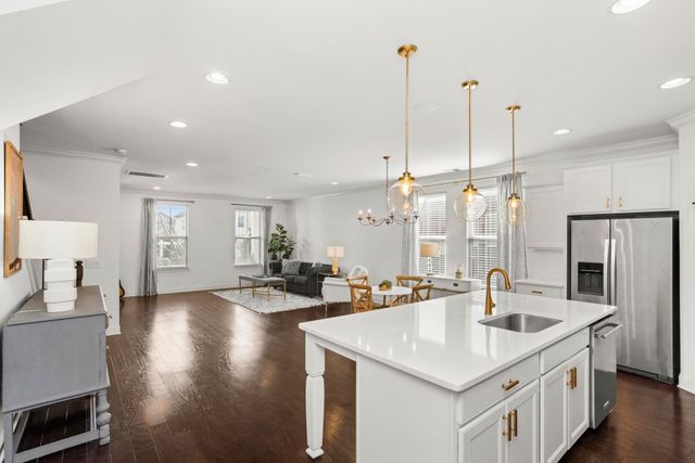 145 Ashcrest Pt, Hendersonville, TN 37075