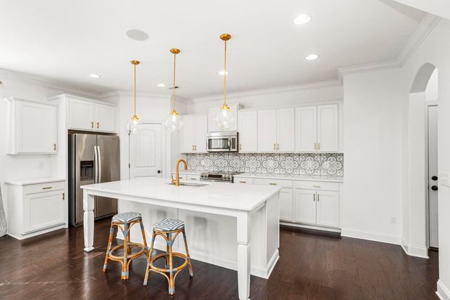 145 Ashcrest Pt, Hendersonville, TN 37075