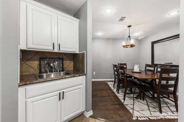 27 N Springhill Ln Lane, Greenbrier, AR 72058