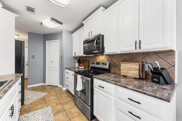 27 N Springhill Ln Lane, Greenbrier, AR 72058