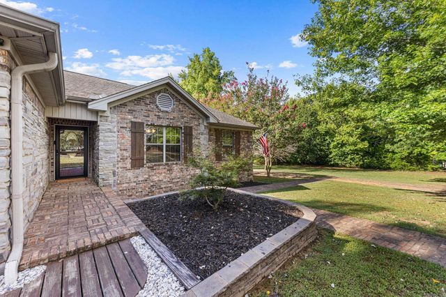27 N Springhill Ln Lane, Greenbrier, AR 72058