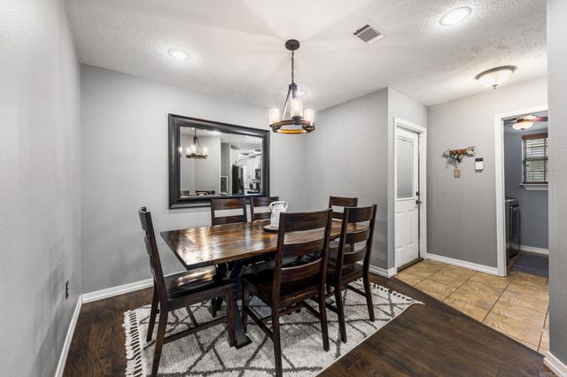 27 N Springhill Ln Lane, Greenbrier, AR 72058