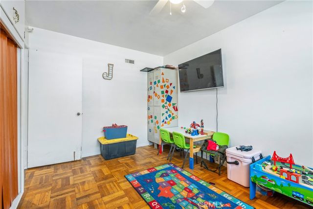 1333 Singingwood, Pomona, CA 91767